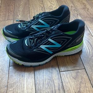 New Balance Women’s 880 v7